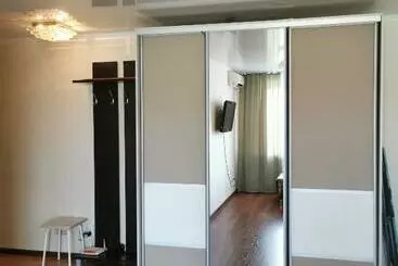 آپارتمان‌های توریست‌ها 1 комн квартира в центре