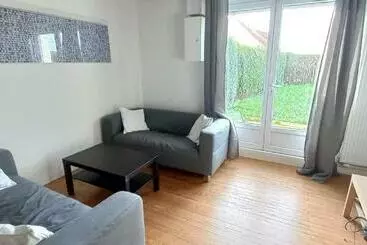 Appartamenti turistici Maison Vue Sur Mer Depuis Falaise, Jacuzzi Dans Patio