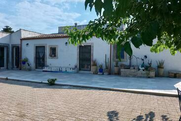 Apartamenty turystyczne Villa Siciliana La Zagara