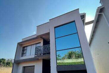 ツーリストアパートメント Ezulwini Executive Apartments