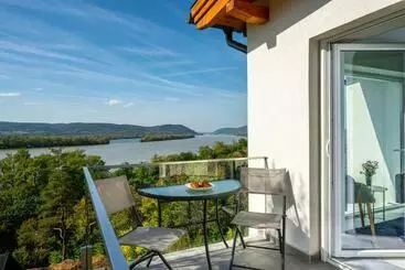 Turistihuoneistot Akvarell Apartmanház