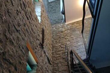 ツーリストアパートメント La Torre