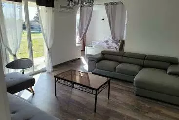 Appartamenti turistici Appartement Indépendant Proche étang De L Olivier