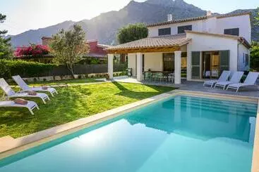Vakantie-appartementen Villa With Pool Near The Beach In Cala San Vicente By Renthousing