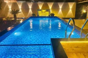 ツーリストアパートメント Blue Lagoon 3bhk Pool Villa Lonavala