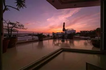 Turistihuoneistot Panoramic Ocean View, Private Pool, Indoor Jacuzzi