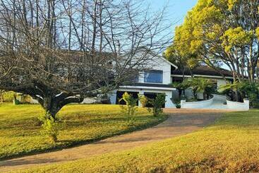 Жильё для туристов Paradise View Guesthouse