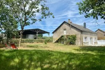 Turistihuoneistot Maison De Vacances Spacieuse Près De La Forêt, Avec Jardin, Cheminée, Wifi, Et équipements De Loisir