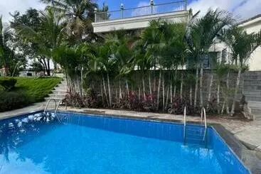 Apartaments turístics Shiva Farm Stay 4 Bed Luxury Farm House With Pool