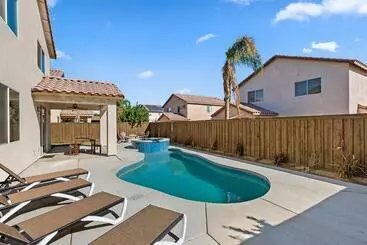 ツーリストアパートメント Casa Coachella By Avantstay Gorgeous Coachella Home W Pool Hot Tub