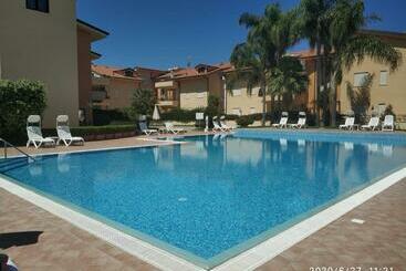 דירות לתיירים Sabbia Di Marinella Appartamento B1