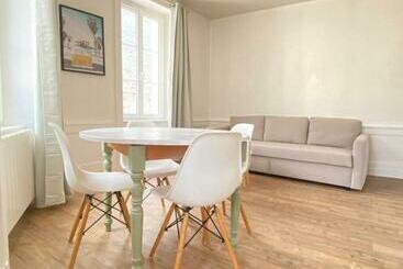 شقق خاصة سياحية Bro’ Flat Appartement Au Calme Cherbourg Centre