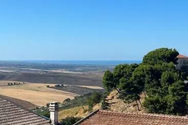 Turistihuoneistot Dimora Dei Poli Ferrero   Spaziosa Casa Indipendente, Vista Mare, In Centro Su Corso Garibaldi