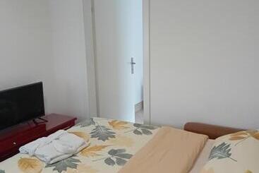 آپارتمان‌های توریست‌ها Wing 3 Apartman ,,bc