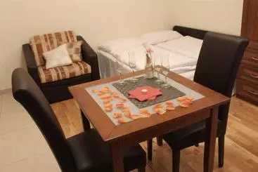 Isidex Apartments