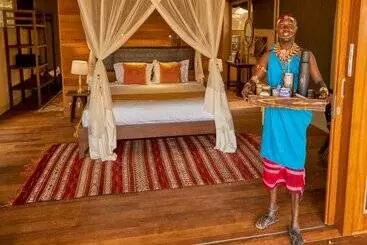 Hotel Soroi Larsens Camp