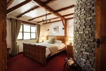 Hotelli Tudor Lodge