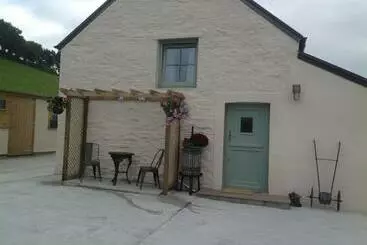 Turistihuoneistot The Little Cow Shed