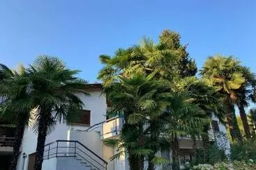 ツーリストアパートメント Palm Topia