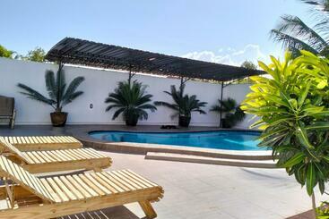 游客公寓 Zanzi Breeze Villa