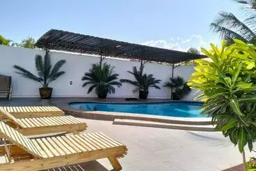 Vakantie-appartementen Zanzi Breeze Villa