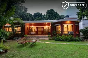 Apartamente turistice Saffronstays Doon Garden Villa   Near Doon School And Mall Road