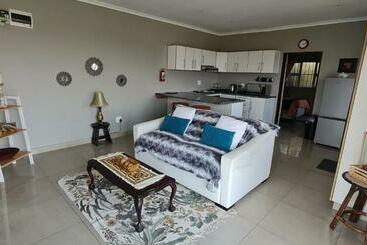 דירות לתיירים Cosy Cottage