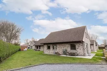 Turistihuoneistot Bungalow De Strandjutter 8 Persons