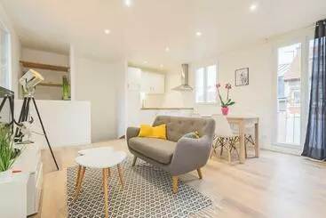 ツーリストアパートメント Appartement Lumineux Proche Cathédrale