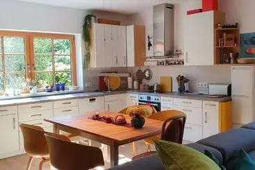 ツーリストアパートメント Ferienwohnung Wybo Mit Garten