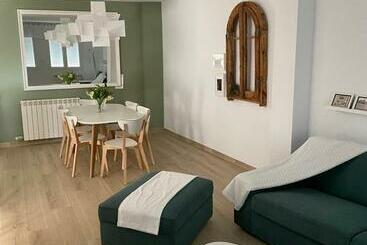 Жильё для туристов Apartamento Completamente Reformado En El Casco Antiguo Con Vistas Al Rio