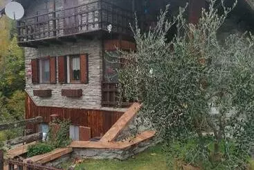 ツーリストアパートメント Chalet Di Montagna