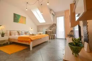 آپارتمان‌های توریست‌ها Misha Studio   Cozy Place To Stay In Novi Sad