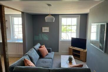 Apartamentos turísticos Aspen Free Parking Grade Ii Listed Second Floor Two Bedrooms Apartment