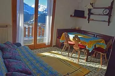 Turistihuoneistot Bilocale 200mt Dagli Impianti