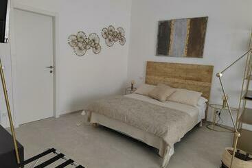 דירות לתיירים Dimore Gilas   Suite Golden