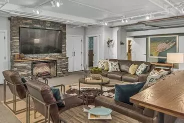 ツーリストアパートメント Rustic Lodge At The Maddox 6 Bedrooms