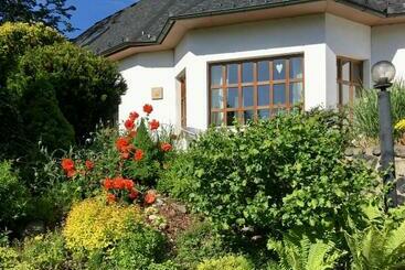 Apartaments turístics Apartmán U Památného Stromu V Podkroví