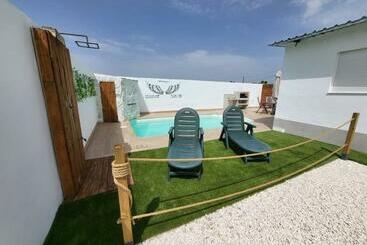 Жильё для туристов Villa Romadian