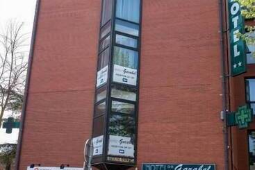 Отель Hôtel Garabel