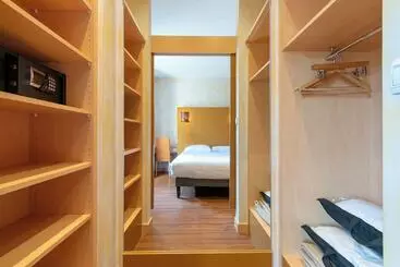 Otel Hôtel Restaurant Le Lac