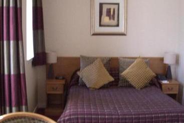 Отель Parkstone