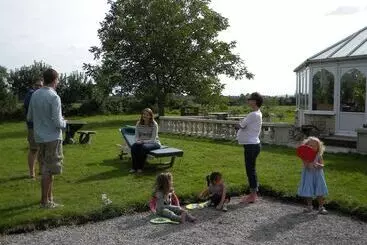 בית מלון כפרי The House Near Bath