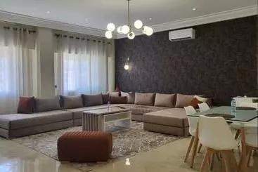 Turistihuoneistot Charming New Large Luxurious Apartment