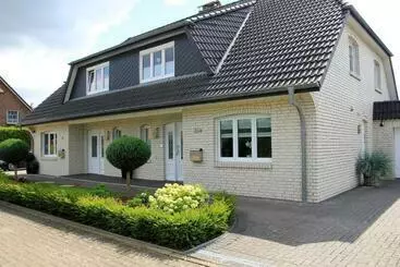Tourist flats Ferienhaus Uggelharde