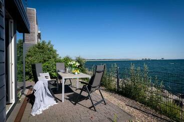 Apartamentos turísticos Haus Am Meer   Mit Panoramablick Auf Die Freie Ostsee, Sauna Und Hochwertiger Ausstattung