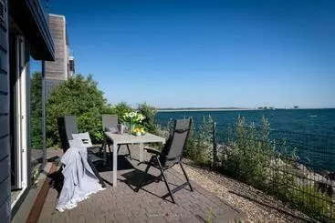 Turistlejligheder Haus Am Meer Mit Panoramablick Auf Die Freie Ostsee, Sauna Und Hochwertiger Ausstattung