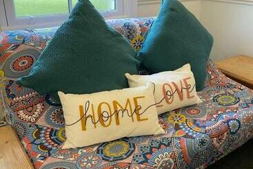 דירות לתיירים Cozy 3 Bedrooms Home Off Mill Road Sleep Up To 6