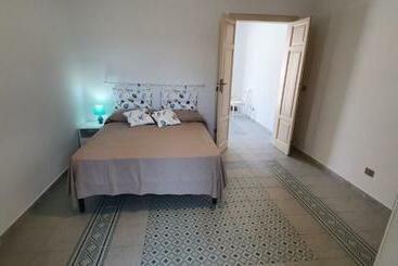 Apartamenty turystyczne A 2 Passi Dal Mare   Grazioso Trilocale A Locri