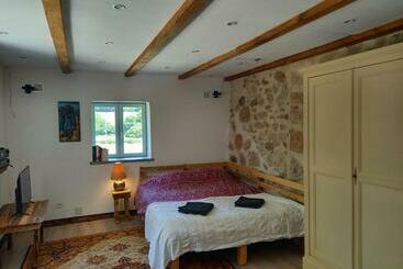 Bed and Breakfast Le Studio Du Crot Noir